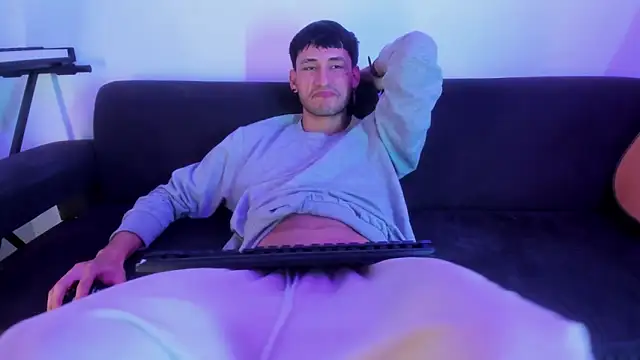 Henrikk senn online show from 01/11/26, 11:28