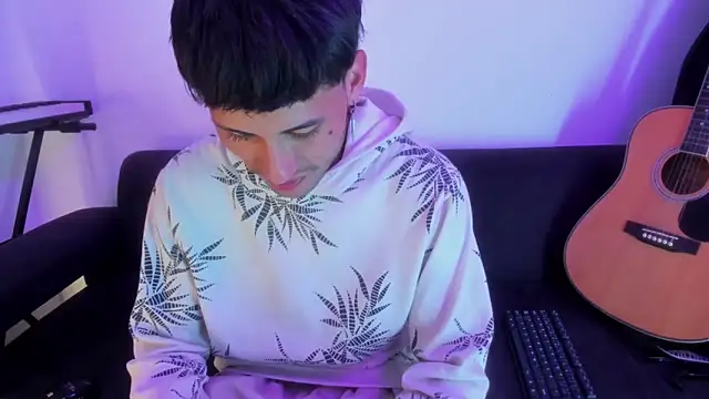 Henrikk senn online show from 01/10/26, 01:56