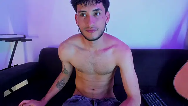 Snapshot of Henrikk_senn chatting on 11/26/25, 09:59 Henrikk senn online show from 11/26/25, 09:59