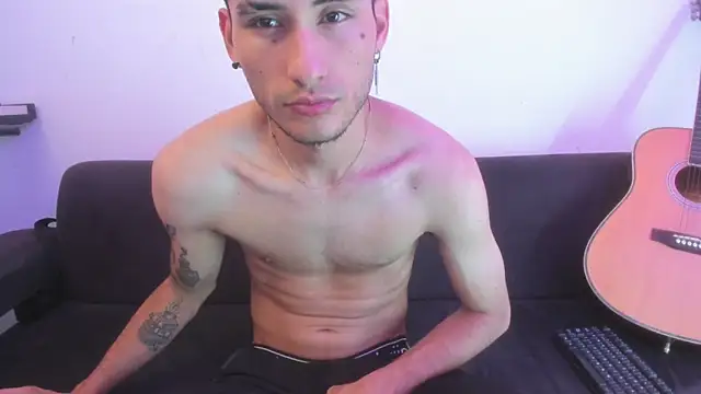Henrikk senn online show from 06/09/26, 07:59