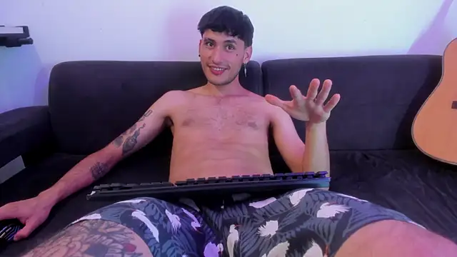 Henrikk senn online show from 03/27/26, 02:31