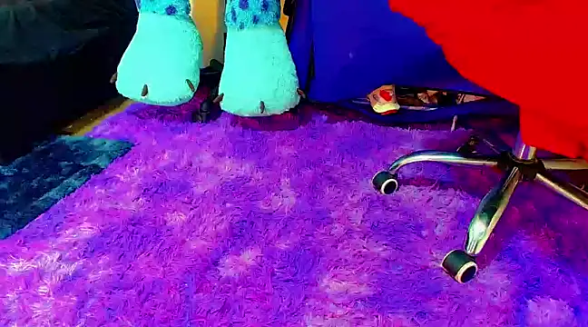 nicol gill  online show from 02/05/25, 05:42