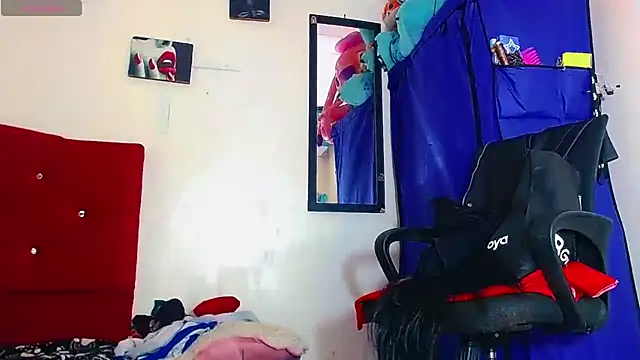 nicol gill  online show from 02/11/25, 11:20