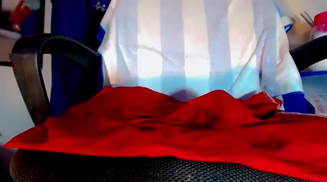 nicol gill  online show from 02/06/25, 02:37