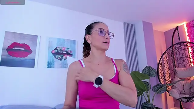 Angela donnato online show from 10/14/25, 03:29