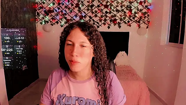 Snapshot of Lilith_Miller21 chatting on 09/23/25, 07:32 Lilith Miller21 online show from 09/23/25, 07:32