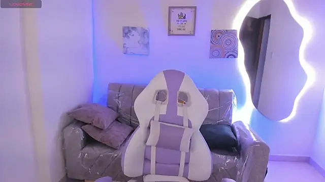 Charlotte cowell sub1  online show from 12/17/25, 05:07