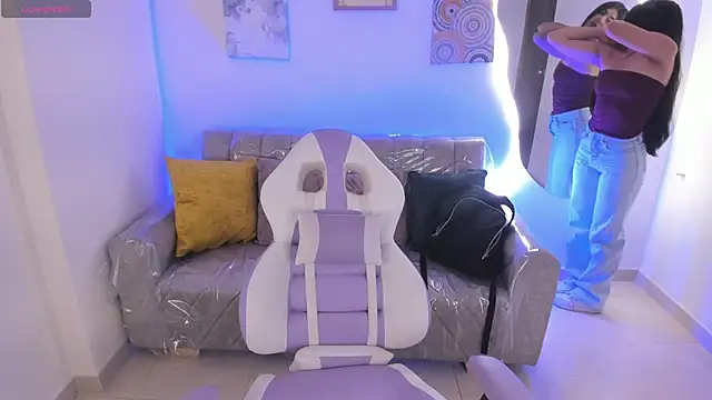 Charlotte cowell sub1  online show from 11/11/25, 04:13