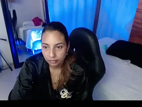 Snapshot of mykaelahoney chatting on 04/10/26, 08:32 mykaelahoney online show from 04/10/26, 08:32