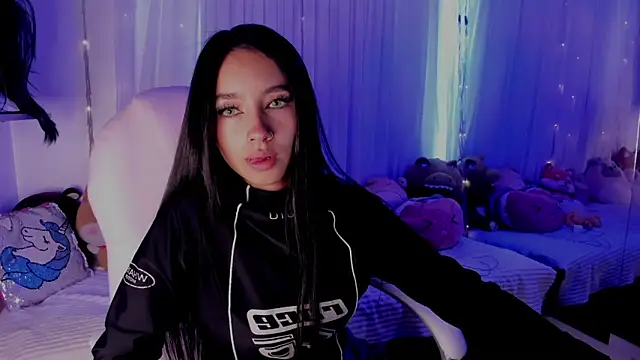 sophie ws online show from 12/24/24, 03:37