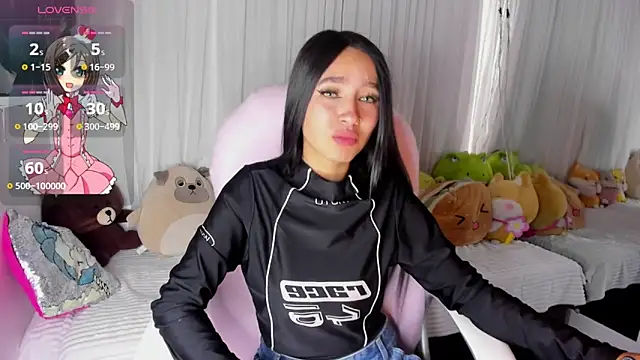 sophie ws online show from 12/17/24, 02:33