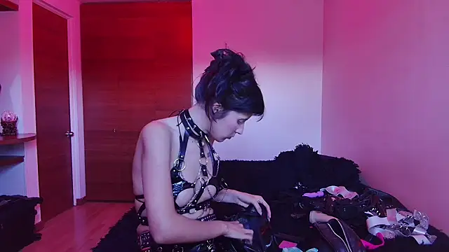 Snapshot of bellatrix25 chatting on 02/01/25, 10:44 bellatrix25 online show from 02/01/25, 10:44