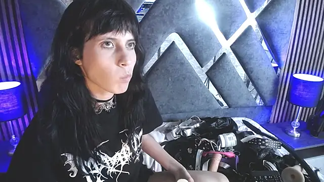 Snapshot of bellatrix25 chatting on 12/02/24, 10:51 bellatrix25 online show from 12/02/24, 10:51