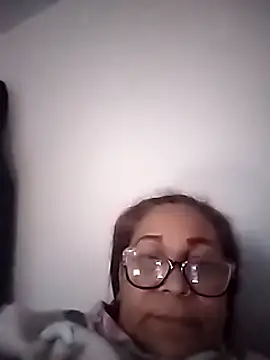 Snapshot of CafeCaliente69 chatting on 03/19/25, 10:31 CafeCaliente69 online show from 03/19/25, 10:31