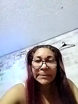 Snapshot of CafeCaliente69 chatting on 12/13/24, 04:00 CafeCaliente69 online show from 12/13/24, 04:00