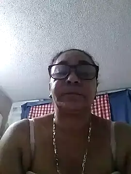 Snapshot of CafeCaliente69 chatting on 01/07/25, 01:49 CafeCaliente69 online show from 01/07/25, 01:49