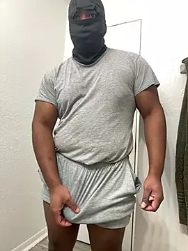 Snapshot of daddythiccklegg chatting on 04/13/26, 03:32 daddythiccklegg online show from 04/13/26, 03:32