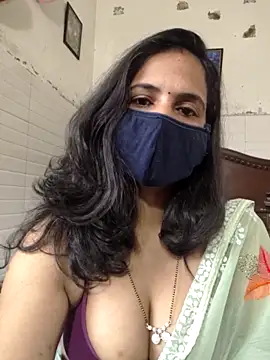 Snapshot of Nehubhabhi26 chatting on 09/15/25, 04:35 Nehubhabhi26 online show from 09/15/25, 04:35