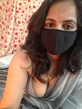 Snapshot of Nehubhabhi26 chatting on 03/08/25, 09:06 Nehubhabhi26 online show from 03/08/25, 09:06