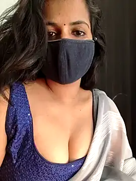 Snapshot of Nehubhabhi26 chatting on 01/13/25, 05:02 Nehubhabhi26 online show from 01/13/25, 05:02