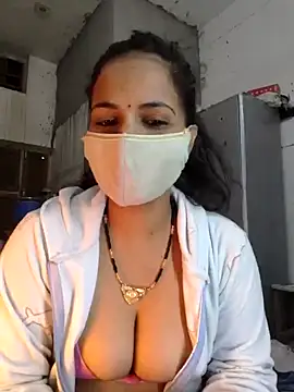 Snapshot of Nehubhabhi26 chatting on 01/15/25, 10:38 Nehubhabhi26 online show from 01/15/25, 10:38