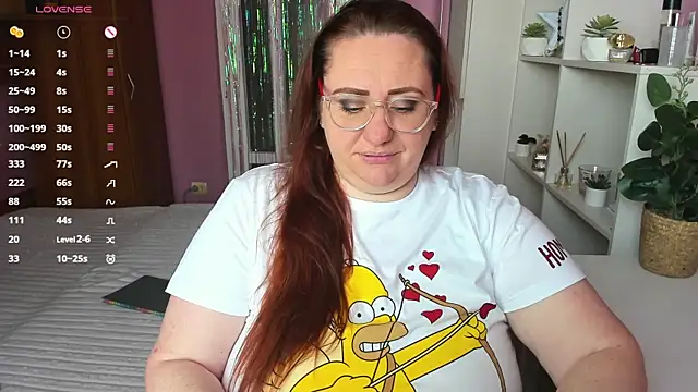 Snapshot of lovely_adelle chatting on 02/18/25, 08:38 lovely adelle online show from 02/18/25, 08:38