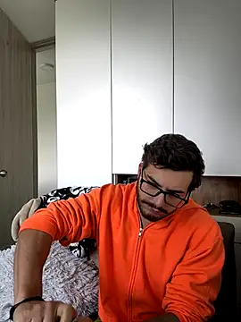 thomas gun online show from 12/15/25, 01:50