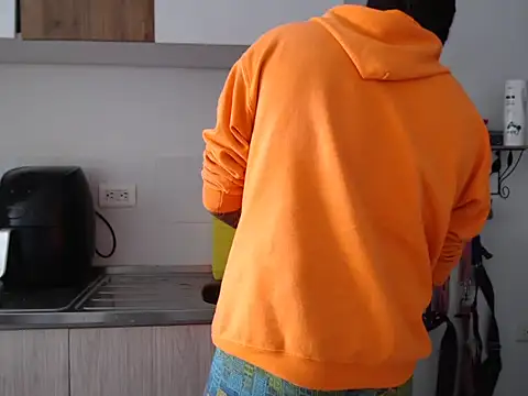 thomas gun online show from 12/14/25, 05:18