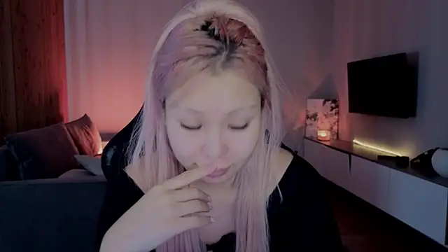 RileyMee online show from 04/13/26, 04:27