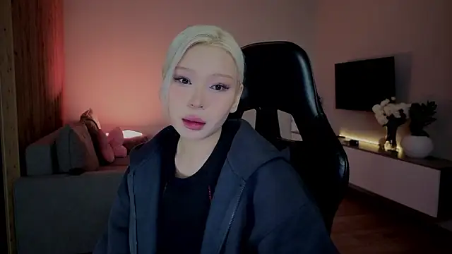 RileyMee online show from 01/09/26, 03:13