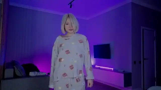 RileyMee online show from 11/10/25, 03:11