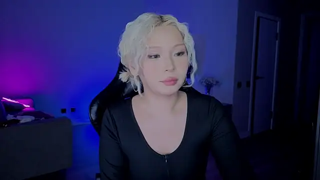 RileyMee online show from 12/03/25, 03:18