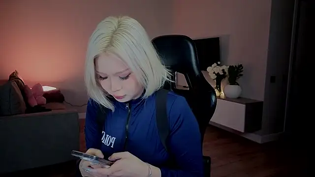 RileyMee online show from 01/10/26, 03:35