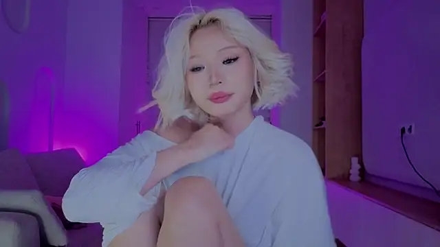 RileyMee online show from 10/22/25, 12:26