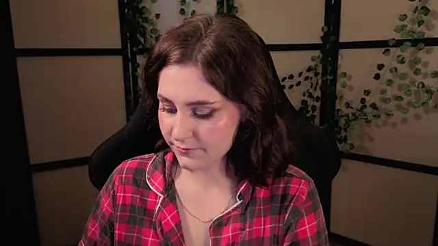 Snapshot of Diana_Flower chatting on 04/01/26, 11:33 Diana Flower online show from 04/01/26, 11:33