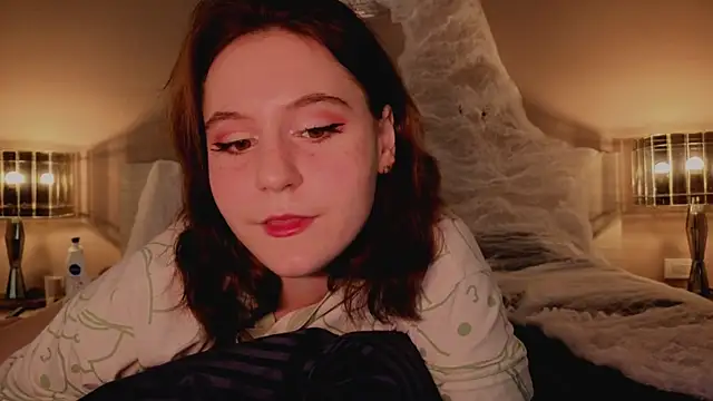 Diana Flower online show from 10/30/25, 04:22