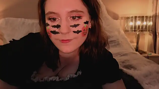 Diana Flower online show from 10/31/25, 06:21