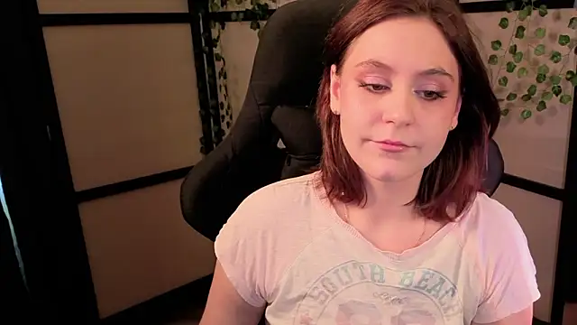 Snapshot of Diana_Flower chatting on 03/18/26, 11:24 Diana Flower online show from 03/18/26, 11:24