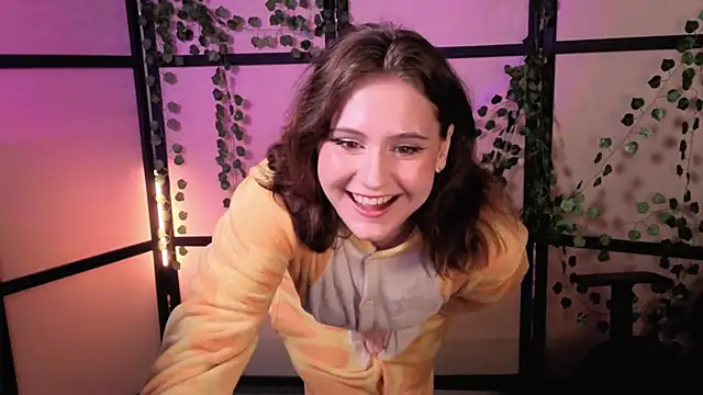 Diana Flower online show from 05/29/26, 10:54