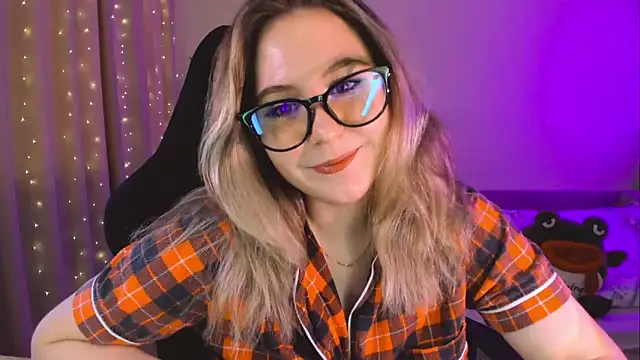 Snapshot of Diana_Flower chatting on 02/02/25, 09:40 Diana Flower online show from 02/02/25, 09:40