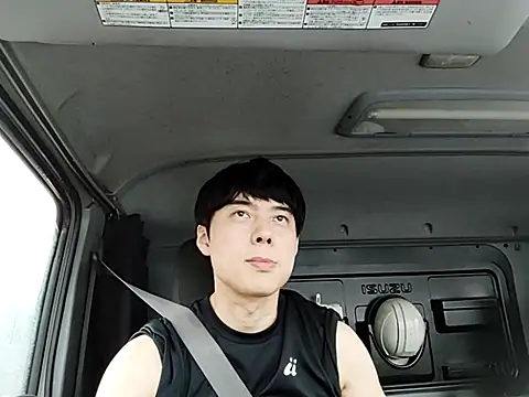 Snapshot of whitebriefboy chatting on 06/01/26, 10:09 whitebriefboy online show from 06/01/26, 10:09