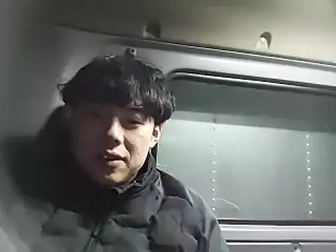 whitebriefboy online show from 02/03/25, 05:35