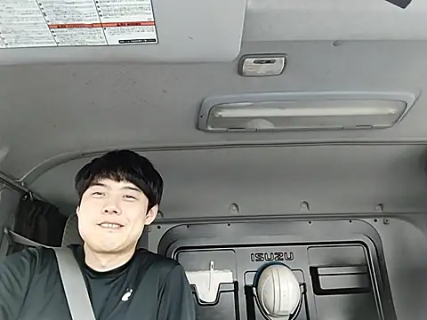 Snapshot of whitebriefboy chatting on 05/26/26, 10:08 whitebriefboy online show from 05/26/26, 10:08