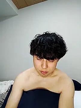 whitebriefboy online show from 02/28/25, 08:28