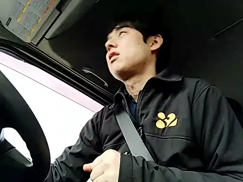 whitebriefboy online show from 04/01/26, 09:23