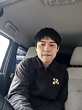 whitebriefboy online show from 03/25/26, 10:41