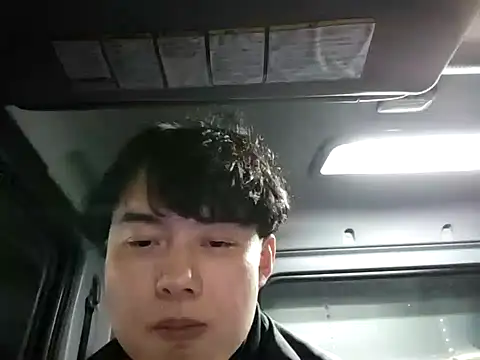 whitebriefboy online show from 02/02/25, 05:26