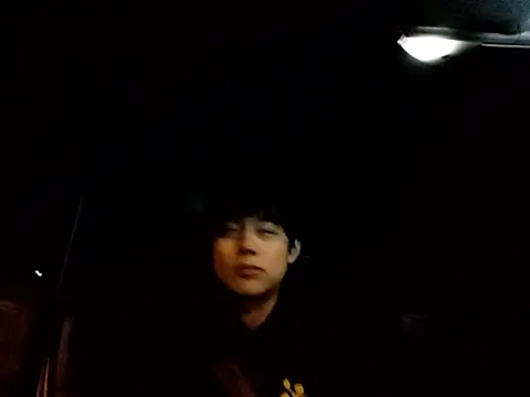 whitebriefboy online show from 04/08/26, 05:03