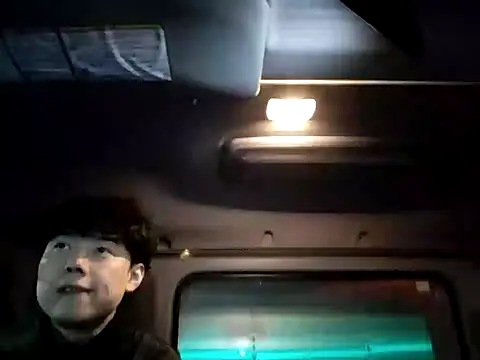 whitebriefboy online show from 02/02/25, 02:24