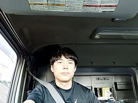 whitebriefboy online show from 06/09/26, 09:38